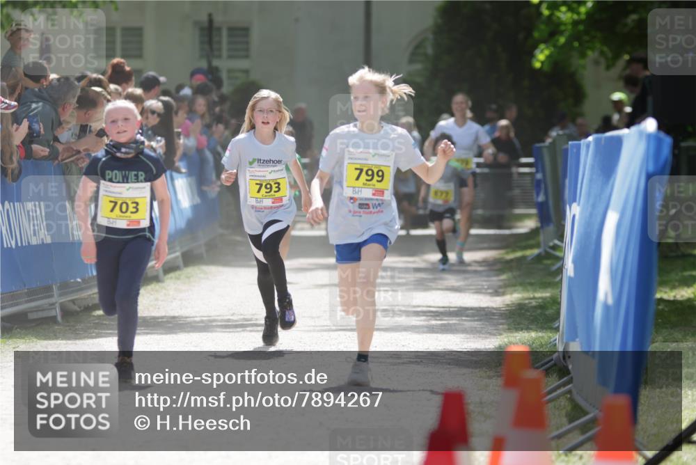 17.05.2025 - Störlauf H.Heesch http://msf.ph/oto/7894267 17.05.2025 14:12:32 Ziel 703, 793, 799, 677 meine-sportfotos.de