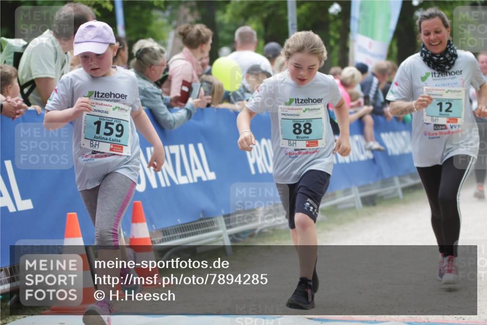 17.05.2025 - Störlauf H.Heesch http://msf.ph/oto/7894285 17.05.2025 13:46:43 Ziel 2025, 159, 2025, 88, 2025, 12 meine-sportfotos.de