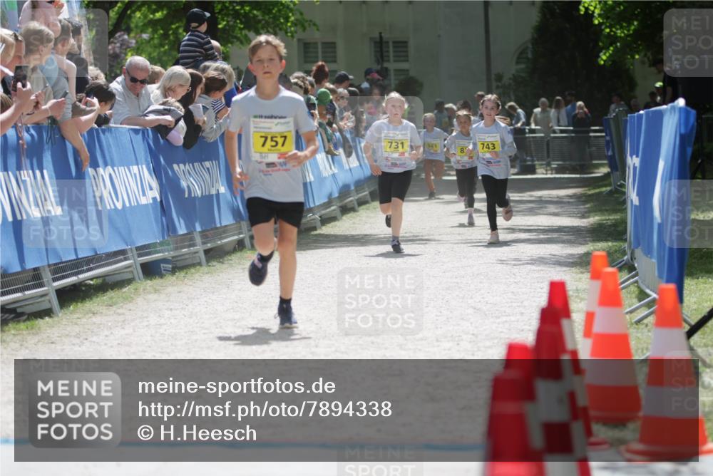 17.05.2025 - Störlauf H.Heesch http://msf.ph/oto/7894338 17.05.2025 14:12:46 Ziel 757, 731, 941, 743 meine-sportfotos.de