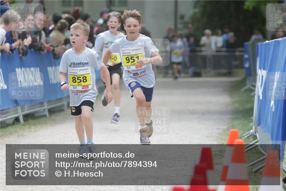 17.05.2025 - Störlauf H.Heesch http://msf.ph/oto/7894394 17.05.2025 14:13:32 Ziel 2025, 858, 60, 2025, 951 meine-sportfotos.de
