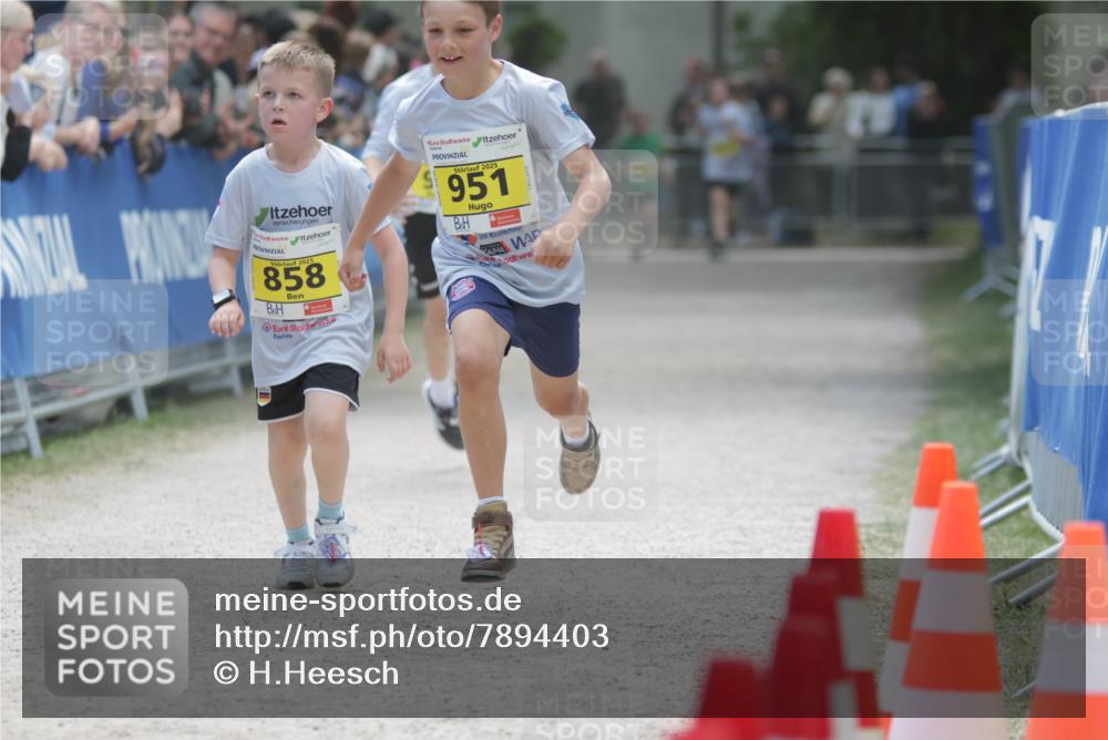 17.05.2025 - Störlauf H.Heesch http://msf.ph/oto/7894403 17.05.2025 14:13:33 Ziel 2025, 858, 2025, 951, 7477 meine-sportfotos.de