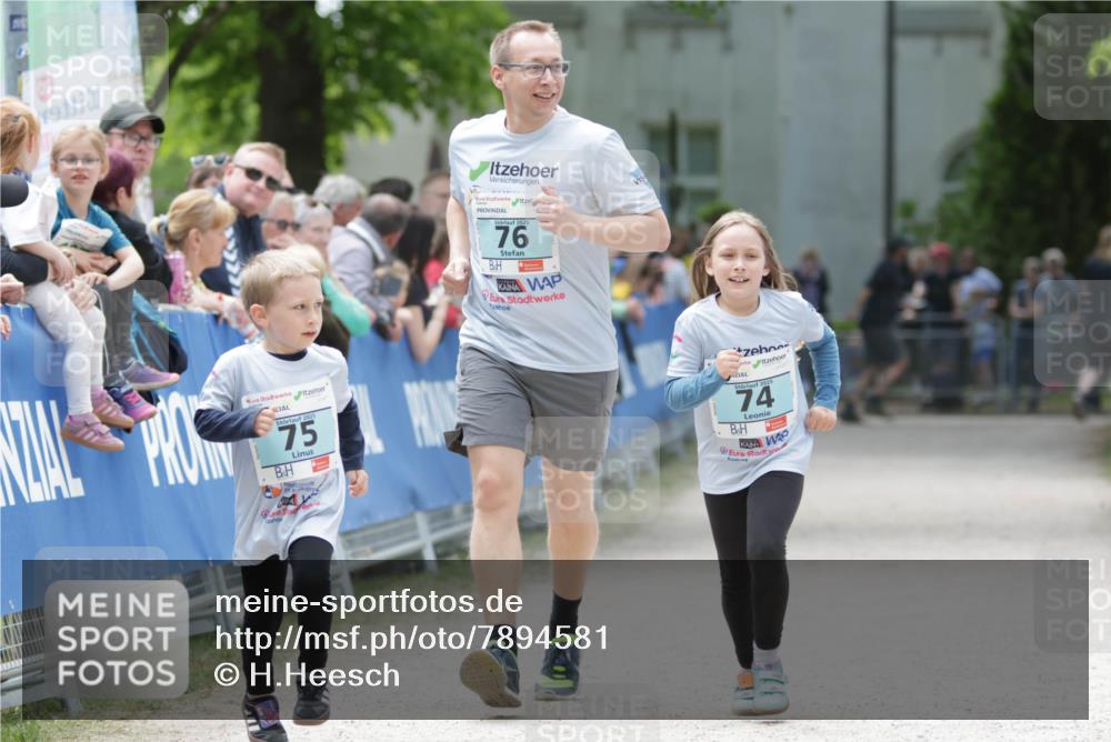 17.05.2025 - Störlauf H.Heesch http://msf.ph/oto/7894581 17.05.2025 13:48:37 Ziel 2025, 75, 2025, 76, 2025, 74 meine-sportfotos.de