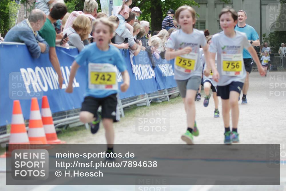 17.05.2025 - Störlauf H.Heesch http://msf.ph/oto/7894638 17.05.2025 14:14:20 Ziel 742, 755, 756 meine-sportfotos.de