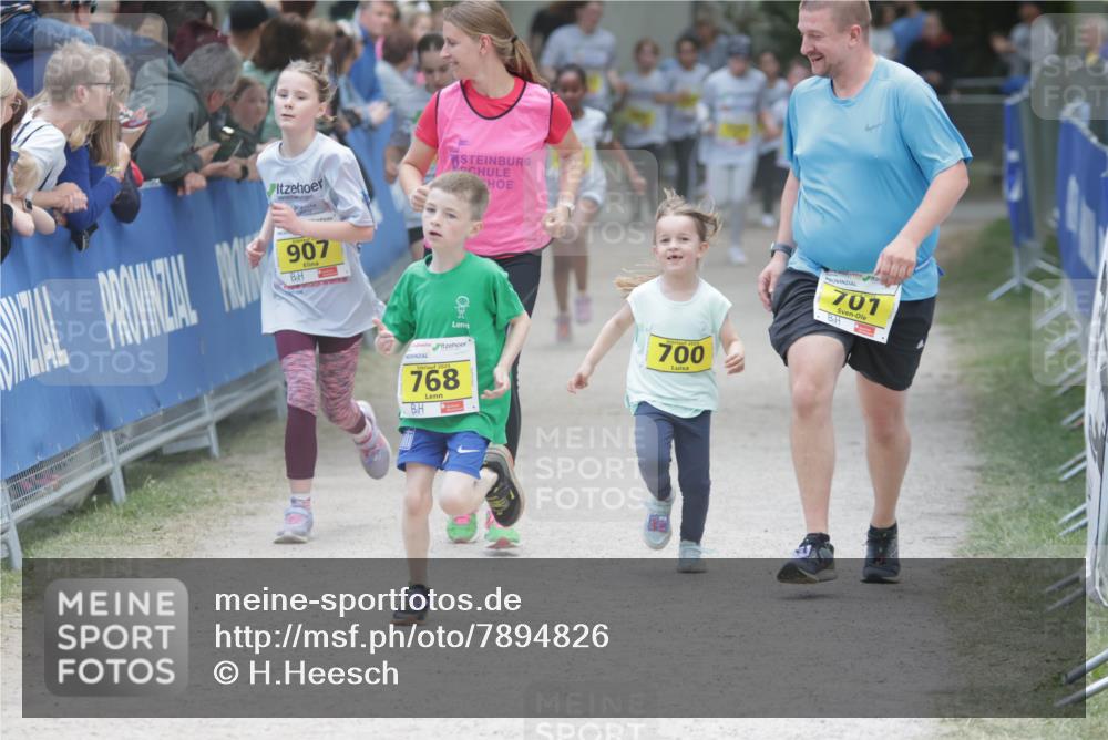 17.05.2025 - Störlauf H.Heesch http://msf.ph/oto/7894826 17.05.2025 14:15:07 Ziel 907, 768, 700, 701 meine-sportfotos.de