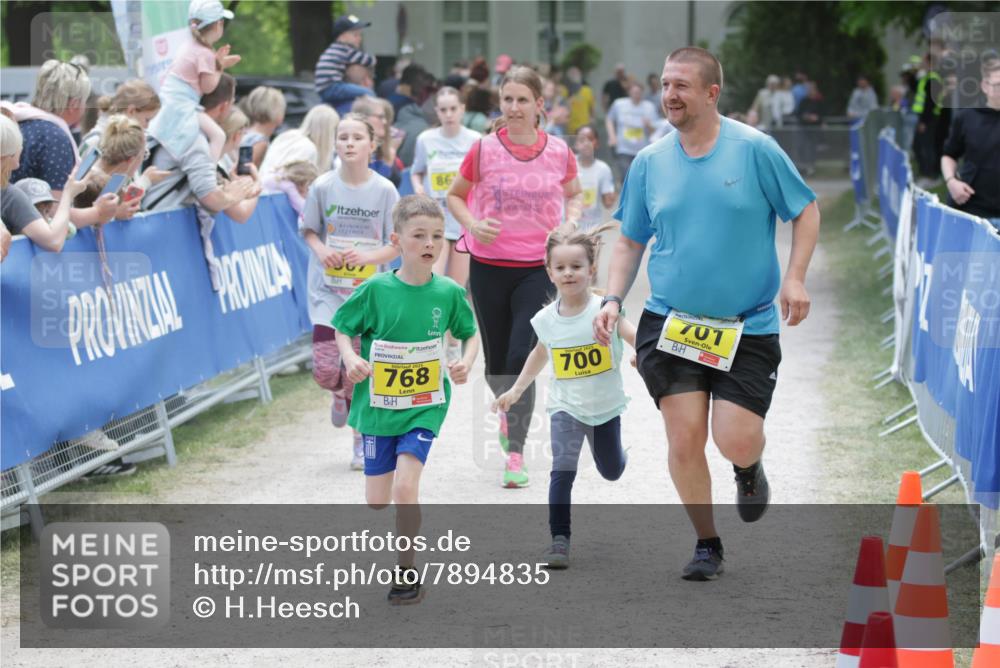 17.05.2025 - Störlauf H.Heesch http://msf.ph/oto/7894835 17.05.2025 14:15:09 Ziel 6, 7, 768, 86, 700, 701 meine-sportfotos.de