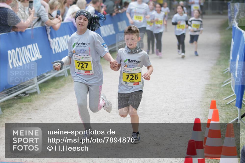17.05.2025 - Störlauf H.Heesch http://msf.ph/oto/7894870 17.05.2025 14:15:15 Ziel 727, 2025, 726 meine-sportfotos.de
