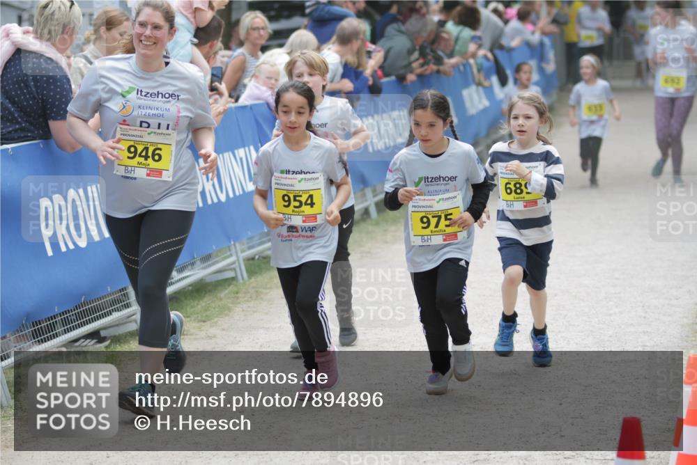 17.05.2025 - Störlauf H.Heesch http://msf.ph/oto/7894896 17.05.2025 14:15:19 Ziel 2025, 946, 2025, 954, 3, 975, 689, 653 meine-sportfotos.de