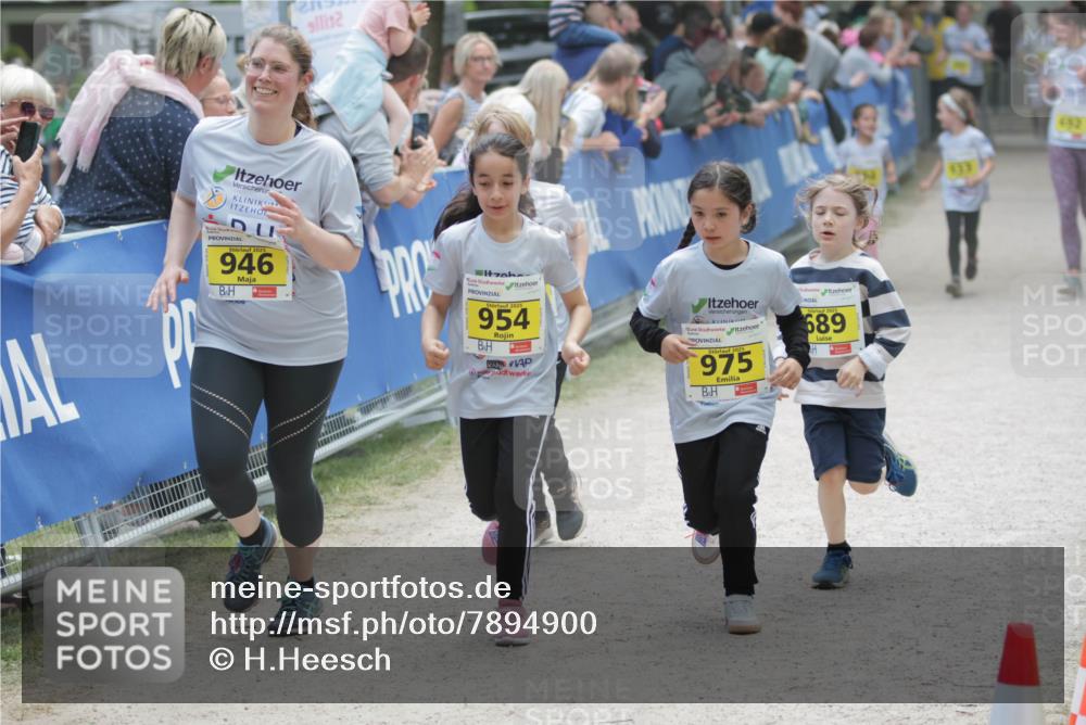 17.05.2025 - Störlauf H.Heesch http://msf.ph/oto/7894900 17.05.2025 14:15:19 Ziel 2, 2025, 946, 2025, 954, 2025, 975, 689, 453 meine-sportfotos.de