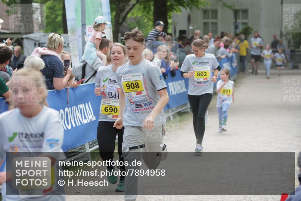 17.05.2025 - Störlauf H.Heesch http://msf.ph/oto/7894958 17.05.2025 14:15:29 Ziel 795, 2025, 690, 908, 802, 891 meine-sportfotos.de
