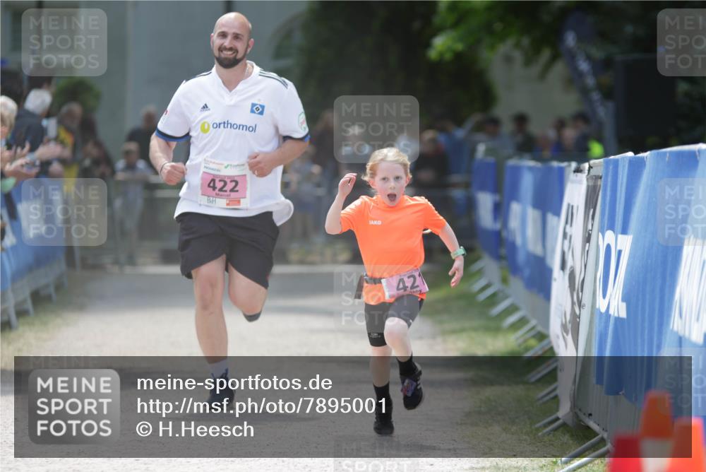 17.05.2025 - Störlauf H.Heesch http://msf.ph/oto/7895001 17.05.2025 13:55:57 Ziel 422, 20, 421 meine-sportfotos.de