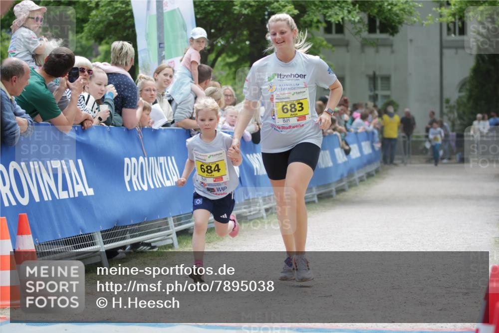 17.05.2025 - Störlauf H.Heesch http://msf.ph/oto/7895038 17.05.2025 14:15:52 Ziel 684, 683 meine-sportfotos.de
