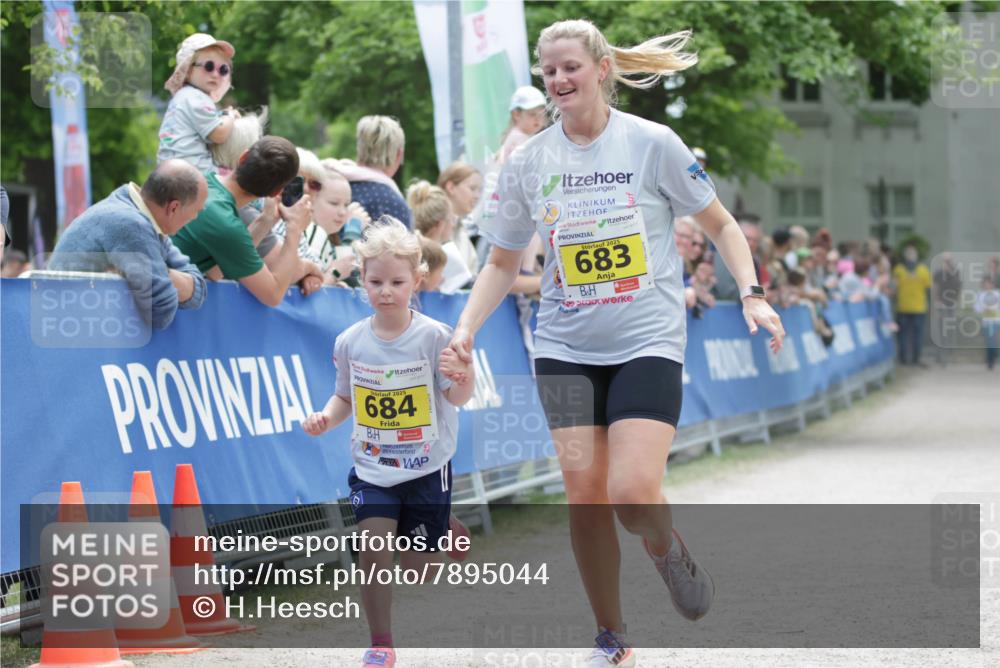 17.05.2025 - Störlauf H.Heesch http://msf.ph/oto/7895044 17.05.2025 14:15:53 Ziel 2025, 684, 2025, 683 meine-sportfotos.de