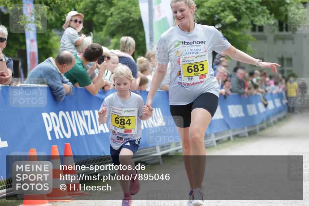 17.05.2025 - Störlauf H.Heesch http://msf.ph/oto/7895046 17.05.2025 14:15:53 Ziel 2025, 684, 2025, 683 meine-sportfotos.de