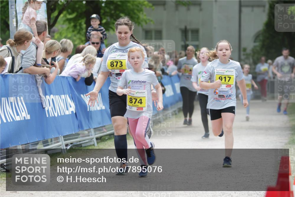 17.05.2025 - Störlauf H.Heesch http://msf.ph/oto/7895076 17.05.2025 14:16:05 Ziel 873, 917, 874 meine-sportfotos.de