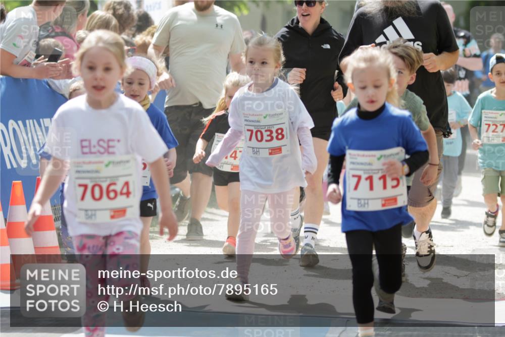 17.05.2025 - Störlauf H.Heesch http://msf.ph/oto/7895165 17.05.2025 13:02:12 Ziel 7064, 2, 47, 2025, 7038, 7115, 727 meine-sportfotos.de
