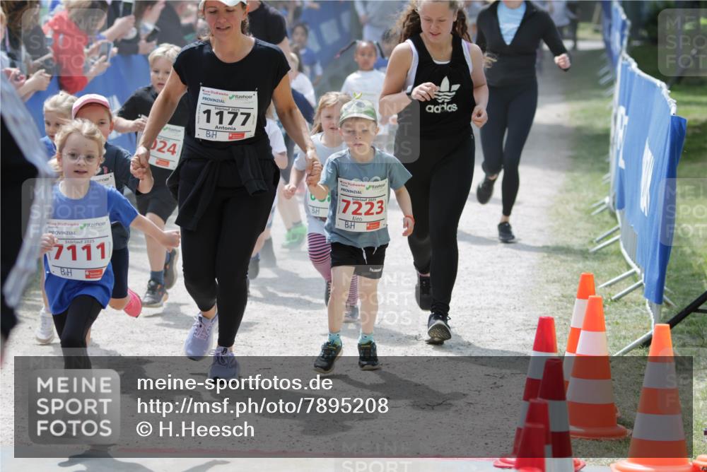 17.05.2025 - Störlauf H.Heesch http://msf.ph/oto/7895208 17.05.2025 13:02:25 Ziel 2025, 7111, 024, 2025, 1177, 2025, 7223 meine-sportfotos.de