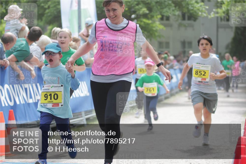 17.05.2025 - Störlauf H.Heesch http://msf.ph/oto/7895217 17.05.2025 14:16:49 Ziel 2025, 910, 761, 852 meine-sportfotos.de