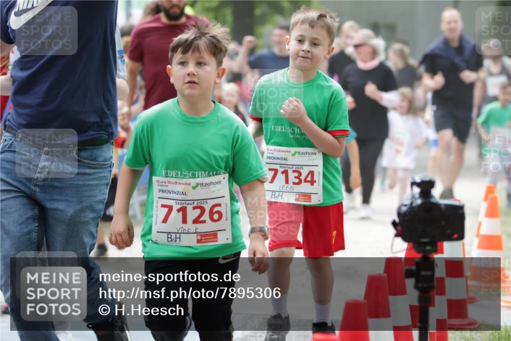 17.05.2025 - Störlauf H.Heesch http://msf.ph/oto/7895306 17.05.2025 13:02:49 Ziel 2025, 7126, 2025, 7134 meine-sportfotos.de
