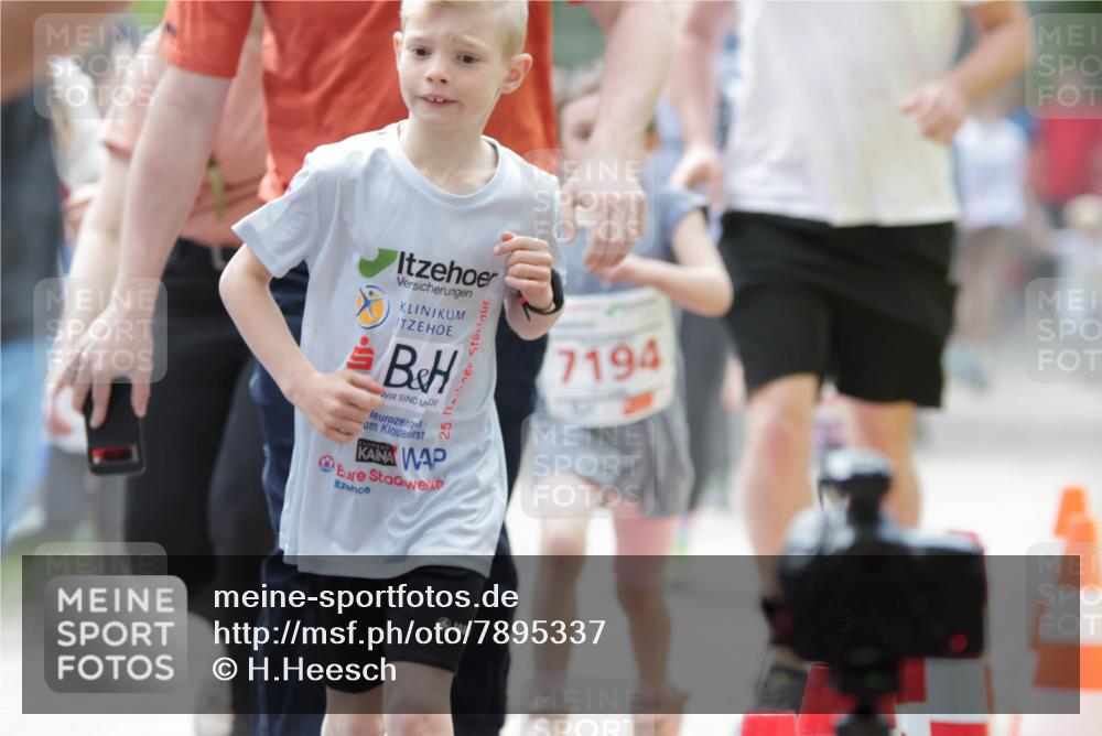17.05.2025 - Störlauf H.Heesch http://msf.ph/oto/7895337 17.05.2025 13:02:59 Ziel 25, 7194, 11 meine-sportfotos.de