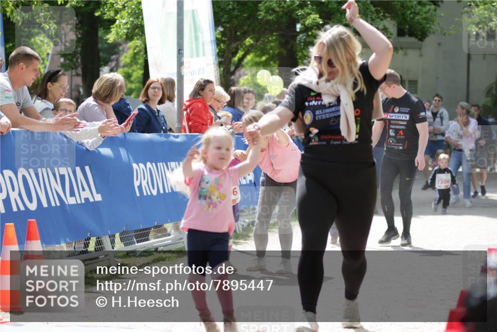 17.05.2025 - Störlauf H.Heesch http://msf.ph/oto/7895447 17.05.2025 13:05:45 Ziel 7300 meine-sportfotos.de