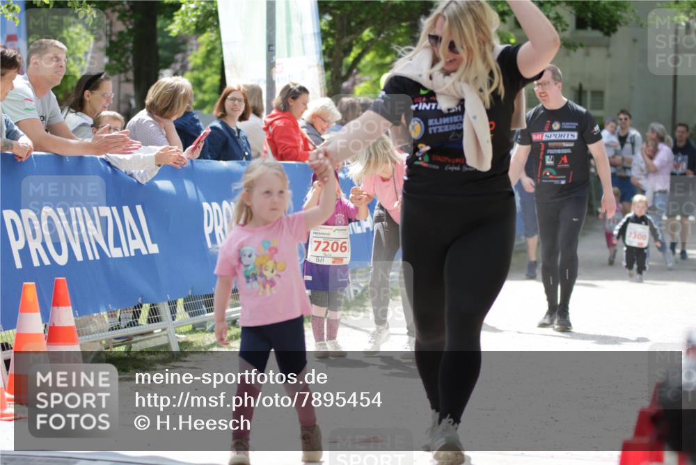17.05.2025 - Störlauf H.Heesch http://msf.ph/oto/7895454 17.05.2025 13:05:46 Ziel 7206, 7300 meine-sportfotos.de