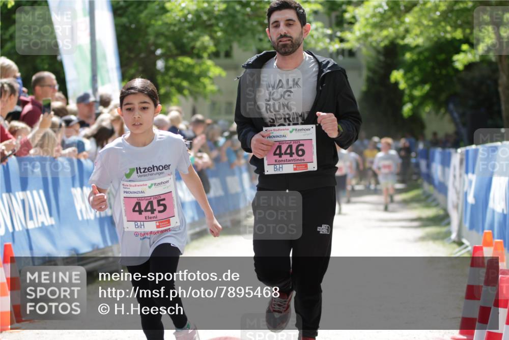 17.05.2025 - Störlauf H.Heesch http://msf.ph/oto/7895468 17.05.2025 13:56:55 Ziel 2025, 445, 2025, 446 meine-sportfotos.de