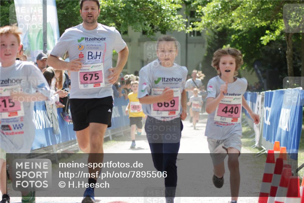 17.05.2025 - Störlauf H.Heesch http://msf.ph/oto/7895506 17.05.2025 13:57:00 Ziel 15, 675, 488, 669, 440 meine-sportfotos.de