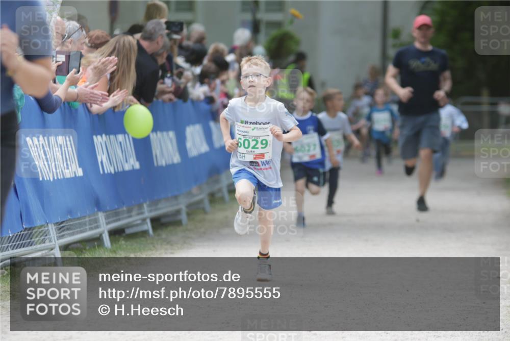 17.05.2025 - Störlauf H.Heesch http://msf.ph/oto/7895555 17.05.2025 13:16:33 Ziel 2025, 6029, 6027 meine-sportfotos.de