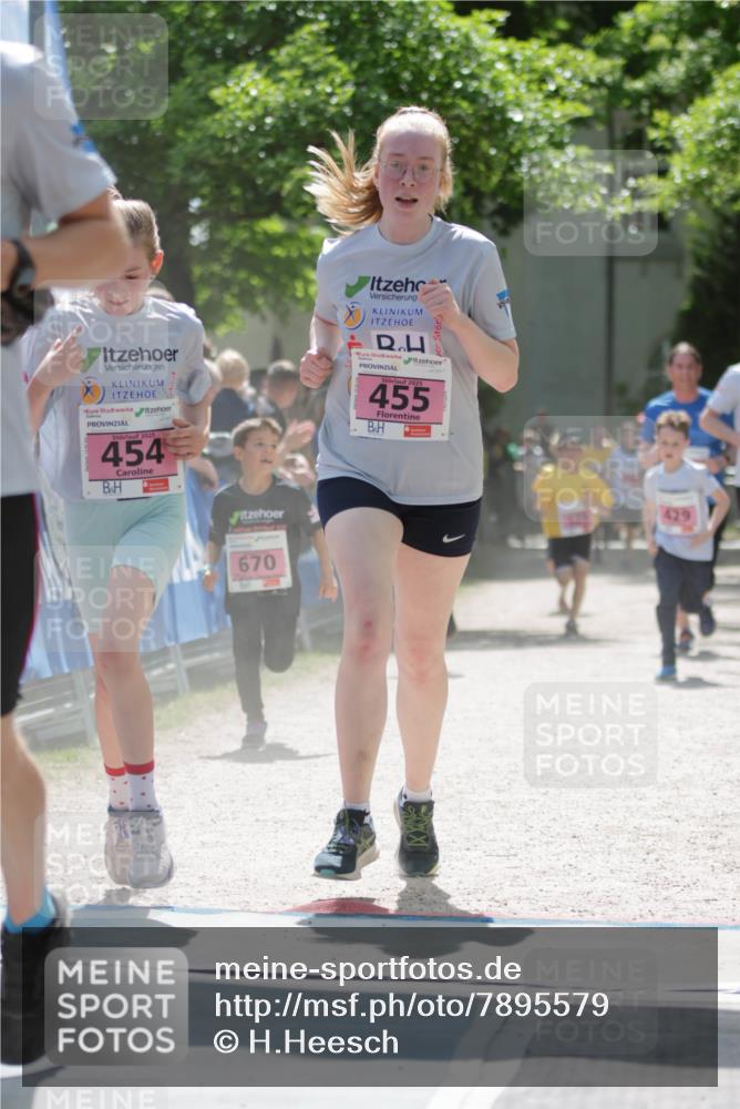 17.05.2025 - Störlauf H.Heesch http://msf.ph/oto/7895579 17.05.2025 13:57:08 Ziel 2025, 454, 670, 2025, 455, 429 meine-sportfotos.de