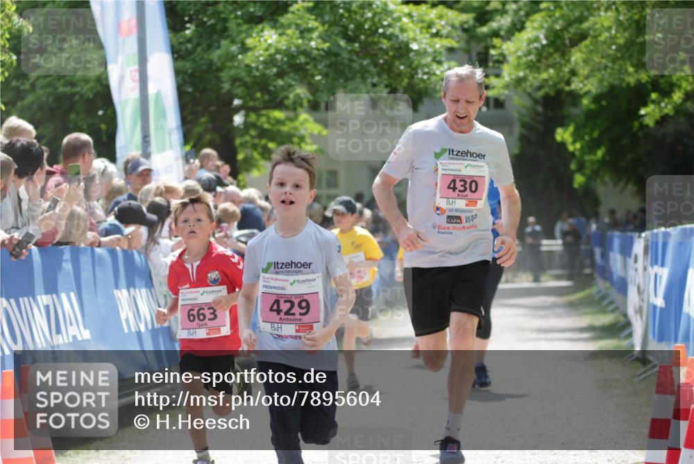 17.05.2025 - Störlauf H.Heesch http://msf.ph/oto/7895604 17.05.2025 13:57:11 Ziel 663, 2025, 429, 430 meine-sportfotos.de
