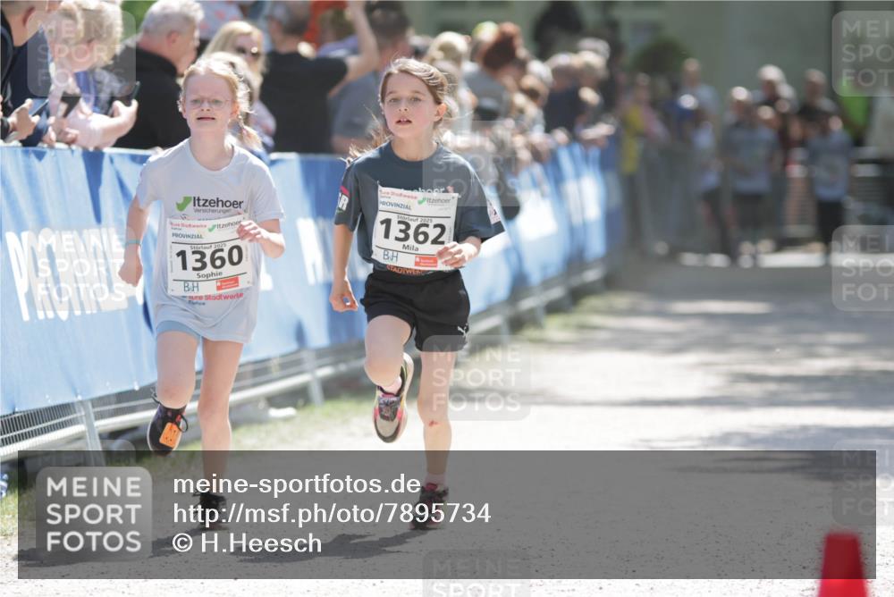 17.05.2025 - Störlauf H.Heesch http://msf.ph/oto/7895734 17.05.2025 14:48:30 Ziel 2025, 1360, 2025, 1362 meine-sportfotos.de
