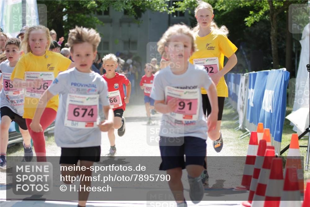 17.05.2025 - Störlauf H.Heesch http://msf.ph/oto/7895790 17.05.2025 13:57:39 Ziel 38, 36, 674, 66, 659, 91, 92 meine-sportfotos.de