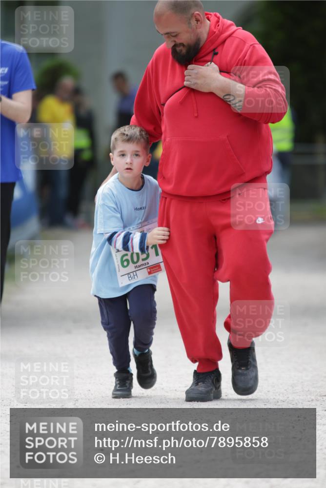 17.05.2025 - Störlauf H.Heesch http://msf.ph/oto/7895858 17.05.2025 13:18:39 Ziel 60, 1 meine-sportfotos.de