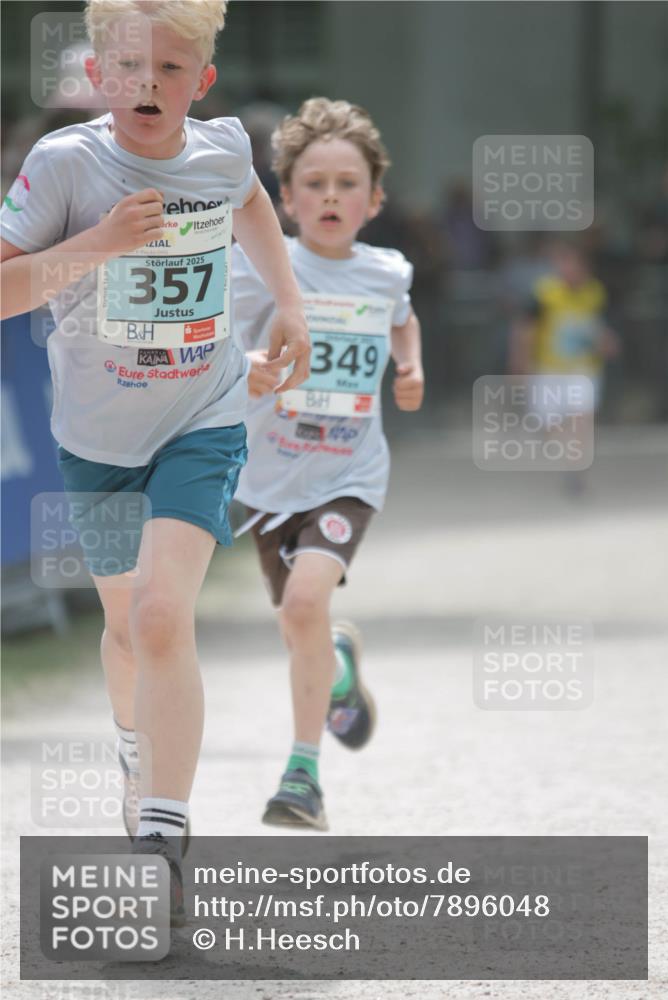 17.05.2025 - Störlauf H.Heesch http://msf.ph/oto/7896048 17.05.2025 13:39:53 Ziel 2025, 357, 349 meine-sportfotos.de