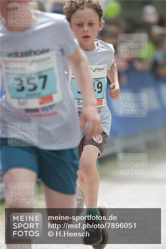 17.05.2025 - Störlauf H.Heesch http://msf.ph/oto/7896051 17.05.2025 13:39:54 Ziel 357, 5, 2025, 19, 1910 meine-sportfotos.de