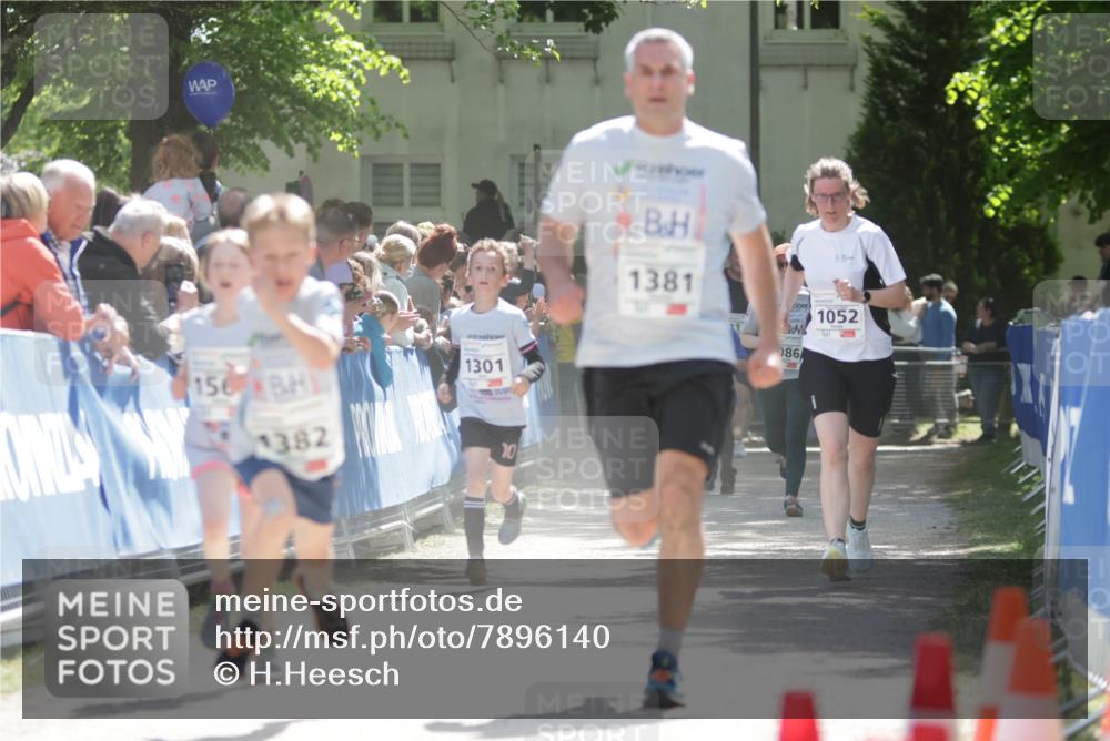 17.05.2025 - Störlauf H.Heesch http://msf.ph/oto/7896140 17.05.2025 14:49:40 Ziel 156, 1382, 1301, 10, 1381, 086, 1052 meine-sportfotos.de