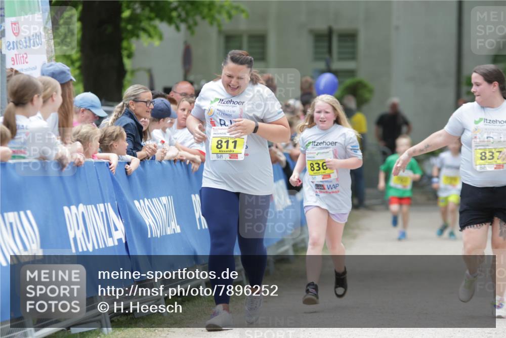 17.05.2025 - Störlauf H.Heesch http://msf.ph/oto/7896252 17.05.2025 14:19:44 Ziel 3, 9, 2, 811, 836, 837 meine-sportfotos.de