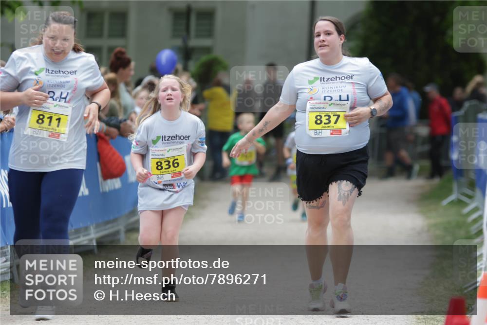 17.05.2025 - Störlauf H.Heesch http://msf.ph/oto/7896271 17.05.2025 14:19:45 Ziel 811, 836, 2025, 837 meine-sportfotos.de