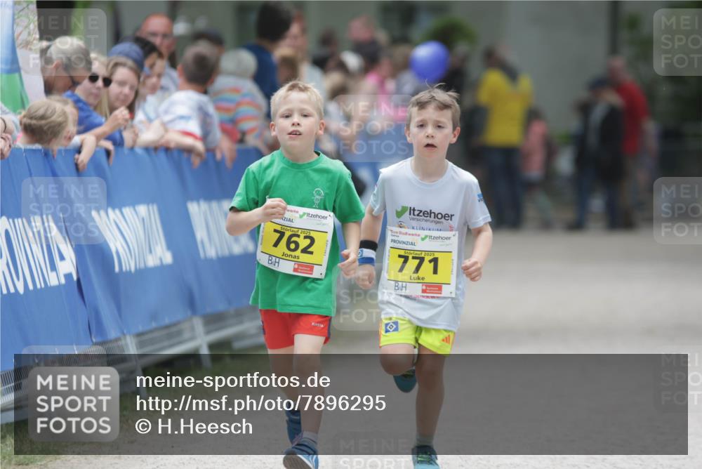 17.05.2025 - Störlauf H.Heesch http://msf.ph/oto/7896295 17.05.2025 14:19:51 Ziel 2025, 762, 2025, 771 meine-sportfotos.de