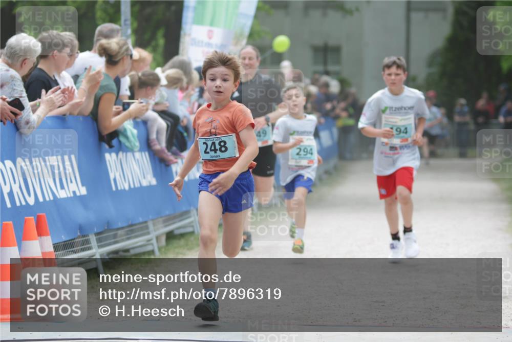 17.05.2025 - Störlauf H.Heesch http://msf.ph/oto/7896319 17.05.2025 13:40:48 Ziel 2025, 248, 294, 94 meine-sportfotos.de