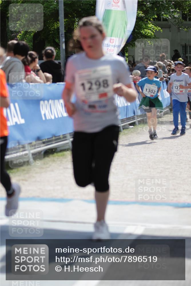 17.05.2025 - Störlauf H.Heesch http://msf.ph/oto/7896519 17.05.2025 14:50:40 Ziel 1298, 1302, 127 meine-sportfotos.de