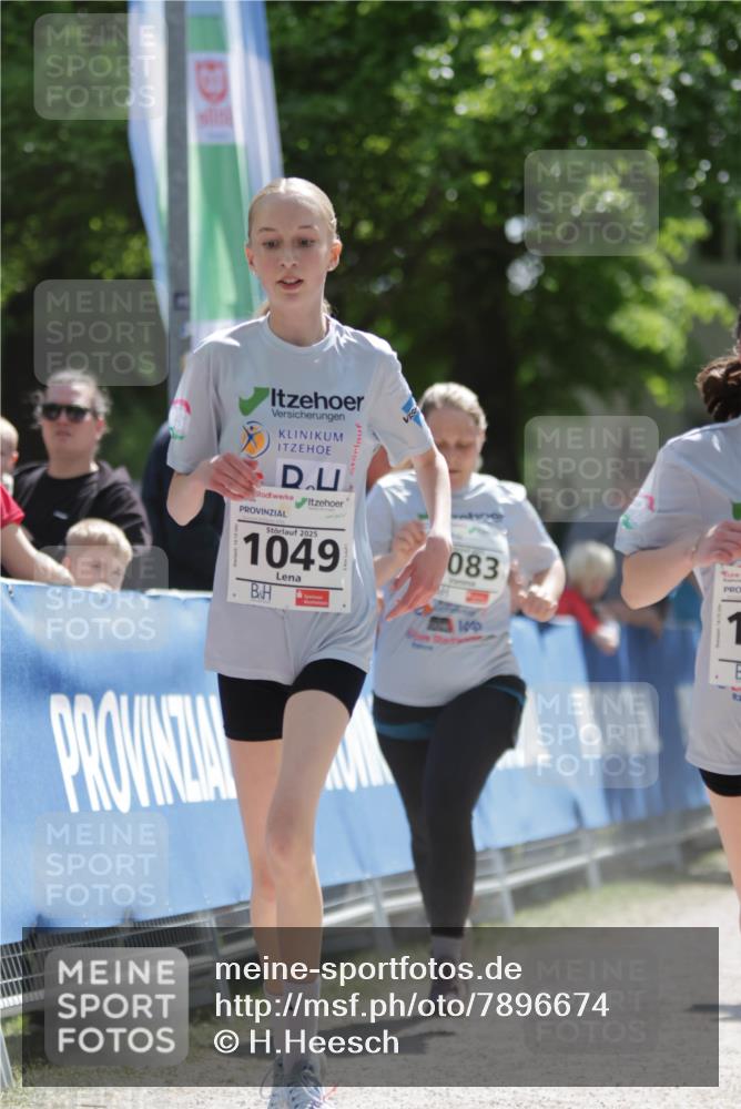 17.05.2025 - Störlauf H.Heesch http://msf.ph/oto/7896674 17.05.2025 14:51:09 Ziel 2025, 1049, 083, 105 meine-sportfotos.de
