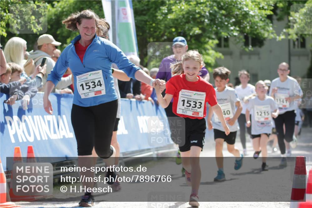 17.05.2025 - Störlauf H.Heesch http://msf.ph/oto/7896766 17.05.2025 14:51:27 Ziel 2025, 1534, 1141, 40, 1215, 1533 meine-sportfotos.de