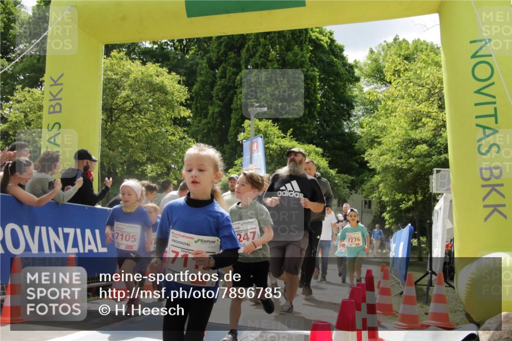 17.05.2025 - Störlauf H.Heesch http://msf.ph/oto/7896785 17.05.2025 13:02:11 Ziel 7105, 71, 2471, 7276 meine-sportfotos.de
