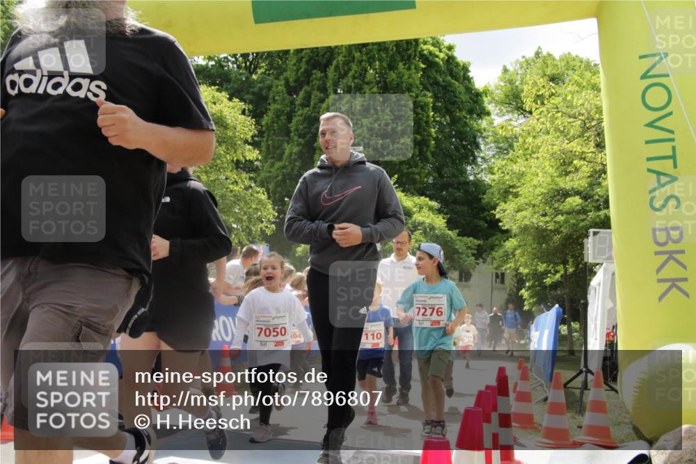 17.05.2025 - Störlauf H.Heesch http://msf.ph/oto/7896807 17.05.2025 13:02:12 Ziel 7050, 7276, 110 meine-sportfotos.de