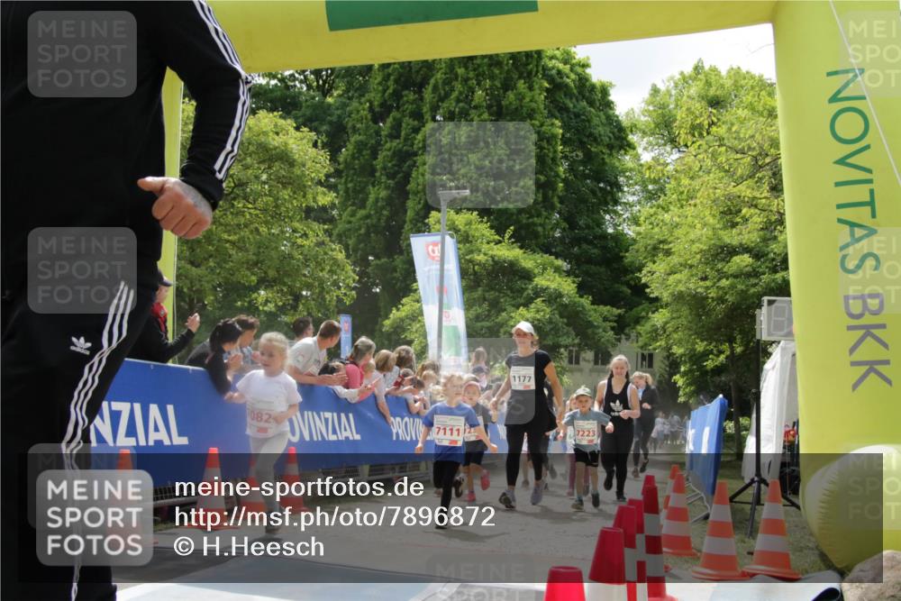 17.05.2025 - Störlauf H.Heesch http://msf.ph/oto/7896872 17.05.2025 13:02:23 Ziel 082, 7111, 1177 meine-sportfotos.de