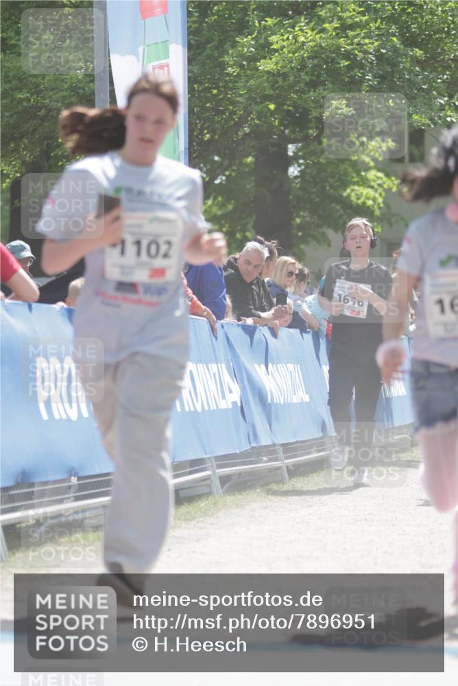 17.05.2025 - Störlauf H.Heesch http://msf.ph/oto/7896951 17.05.2025 14:51:53 Ziel 1102, 16, 16 meine-sportfotos.de