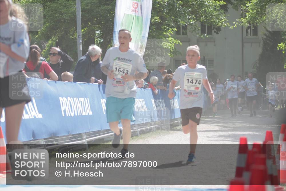 17.05.2025 - Störlauf H.Heesch http://msf.ph/oto/7897000 17.05.2025 14:52:05 Ziel 1643, 1474, 1421, 41, 1422, 1404 meine-sportfotos.de