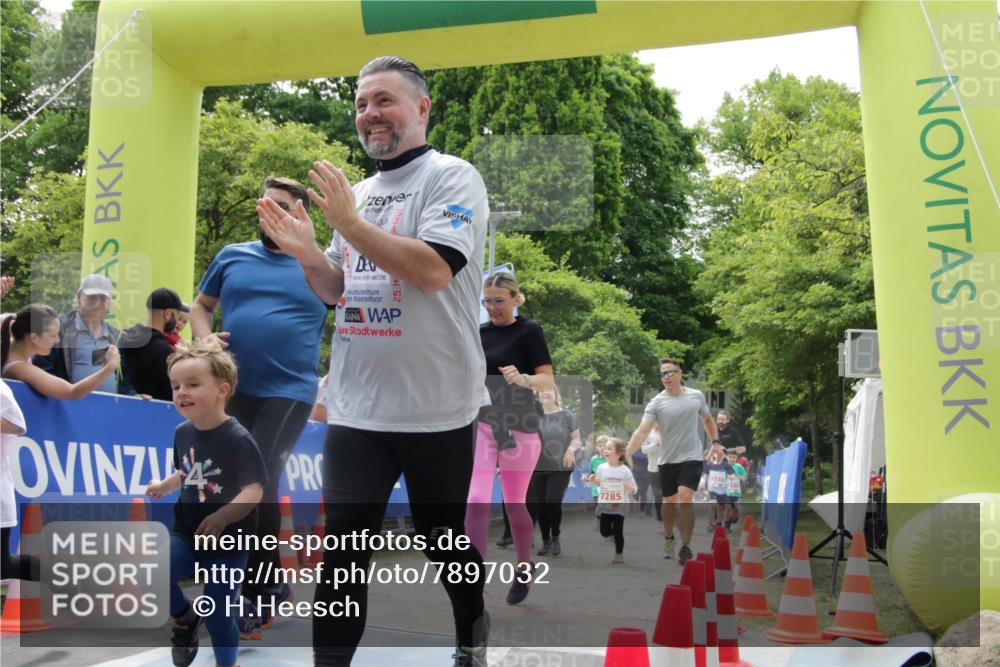 17.05.2025 - Störlauf H.Heesch http://msf.ph/oto/7897032 17.05.2025 13:02:40 Ziel 25 meine-sportfotos.de