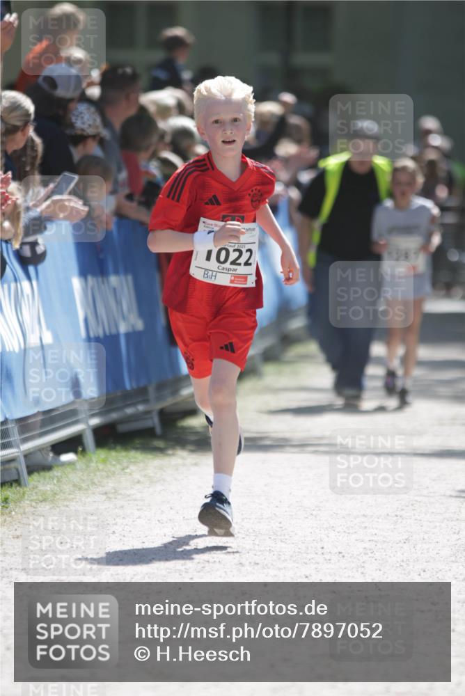 17.05.2025 - Störlauf H.Heesch http://msf.ph/oto/7897052 17.05.2025 14:40:04 Ziel 2025, 1022 meine-sportfotos.de